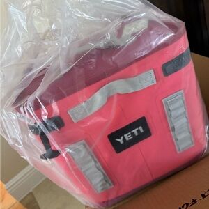 YETI Hopper Flip 12 Bimini Pink - Insulated Cooler